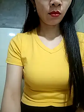 Vyvyy06 online show from October 3, 2025, 1:42 am