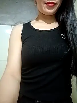 Vyvyy06 online show from October 2, 2025, 1:31 am