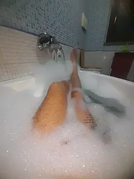 gigilola84 online show from December 1, 2025, 5:25 pm