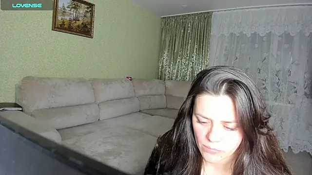 Snapshot of bloomwithmary chatting on October 11, 2025, 7:04 pm bloomwithmary online show from October 11, 2025, 7:04 pm