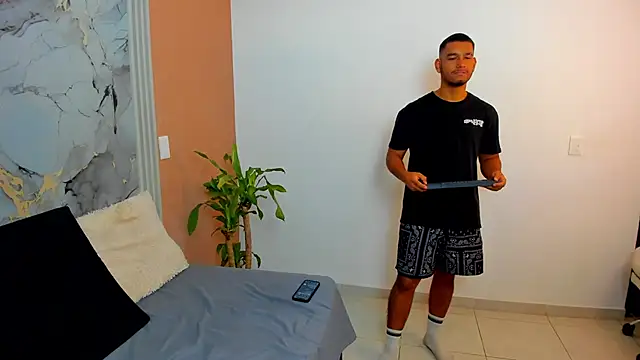  online show from October 26, 2025, 2:06 pm