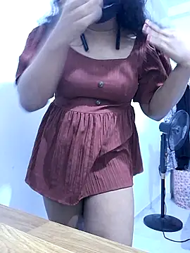 Snapshot of BeautyGirl_sara chatting on September 26, 2025, 2:35 pm BeautyGirl sara online show from September 26, 2025, 2:35 pm