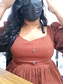 Snapshot of BeautyGirl_sara chatting on October 28, 2025, 7:18 am BeautyGirl sara online show from October 28, 2025, 7:18 am