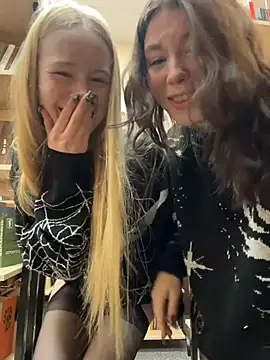 Mimiumuy online show from November 1, 2025, 3:06 pm