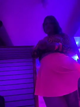 Snapshot of Isisflame chatting on October 17, 2025, 11:06 pm Isisflame online show from October 17, 2025, 11:06 pm