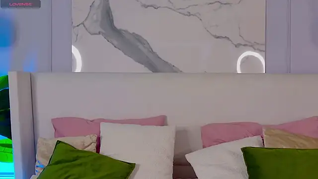 MaryNixon  online show from July 19, 2026, 5:38 am