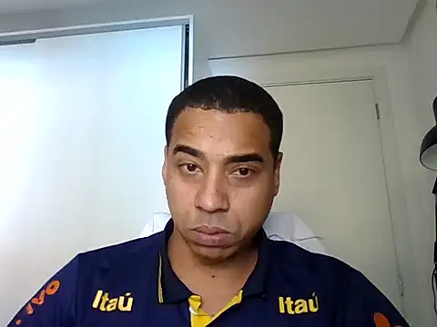JUNINHOLEKE online show from September 18, 2025, 1:36 pm