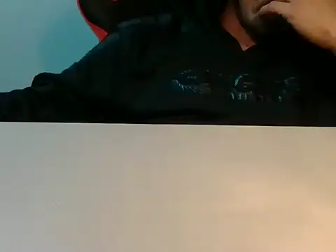 JUNINHOLEKE online show from September 22, 2025, 5:46 am