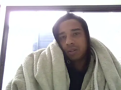 JUNINHOLEKE online show from September 16, 2025, 3:57 pm