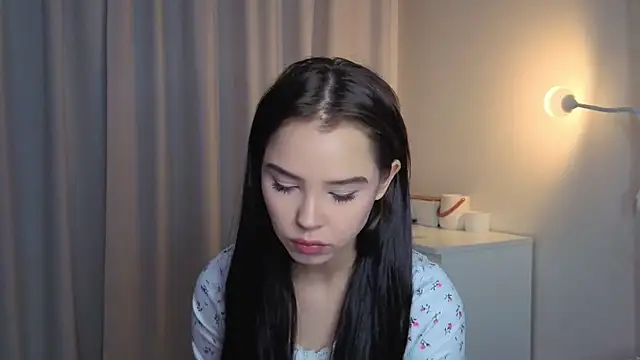 slyshypie online show from December 18, 2025, 1:04 pm