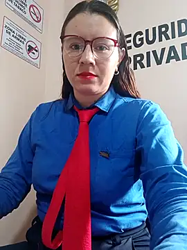 Snapshot of Hannah-colx chatting on October 29, 2025, 2:16 pm Hannah-colx online show from October 29, 2025, 2:16 pm