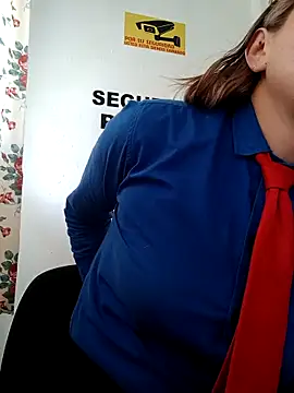 Hannah-colx online show from December 3, 2025, 5:01 pm