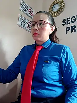 Snapshot of Hannah-colx chatting on October 18, 2025, 2:19 pm Hannah-colx online show from October 18, 2025, 2:19 pm