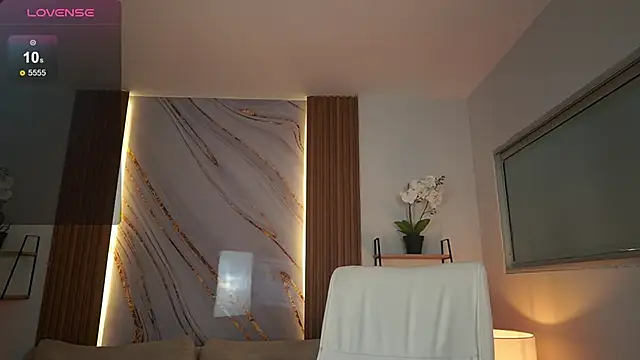 GiaNovak online show from December 20, 2025, 7:06 pm