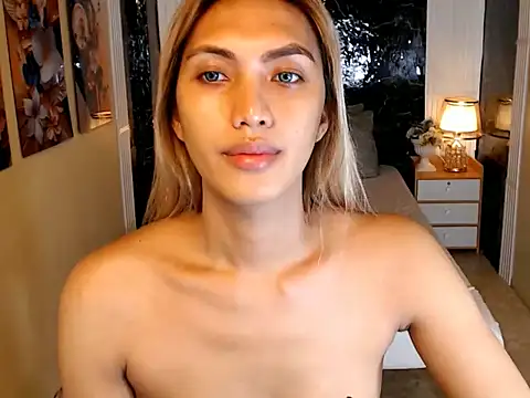 Snapshot of AthenaFLamia chatting on November 22, 2025, 11:58 pm AthenaFLamia online show from November 22, 2025, 11:58 pm