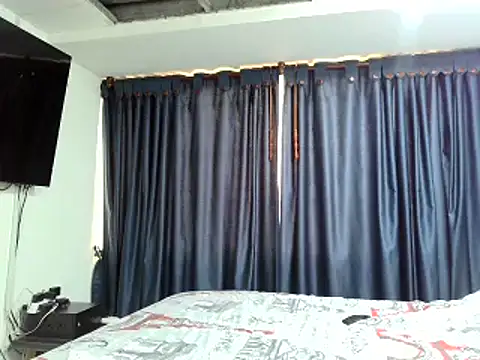  Cristal online show from November 8, 2025, 6:11 pm