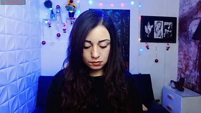 Eva Roussell online show from December 22, 2025, 2:50 pm