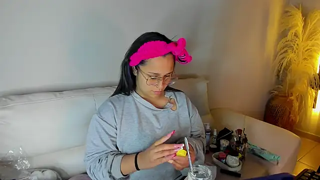  adahara queen online show from October 10, 2025, 3:51 am