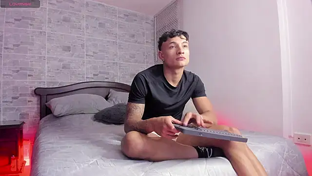 DavisFirb online show from November 22, 2025, 3:05 am