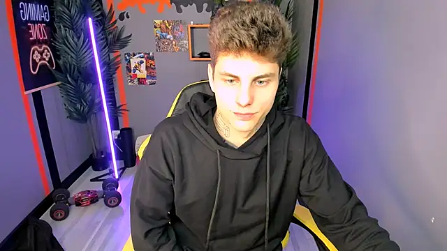 JackWolw online show from October 4, 2025, 3:35 pm