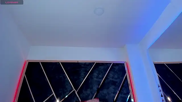 Snapshot of SusanaHenao chatting on November 4, 2025, 6:33 pm SusanaHenao online show from November 4, 2025, 6:33 pm