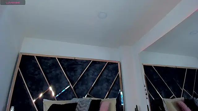 Snapshot of SusanaHenao chatting on September 29, 2025, 7:08 pm SusanaHenao online show from September 29, 2025, 7:08 pm