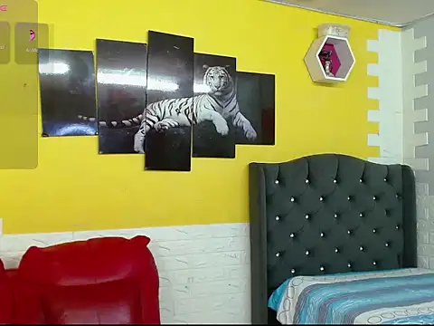 cam sexboy18 online show from October 4, 2025, 7:37 pm