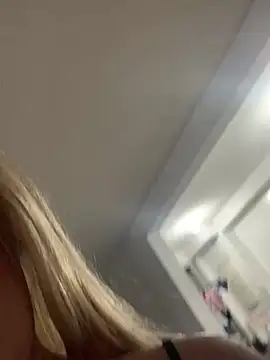 anjinhabs online show from September 18, 2025, 5:21 am