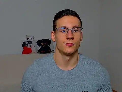 ZeinMiracles online show from October 7, 2025, 6:53 pm