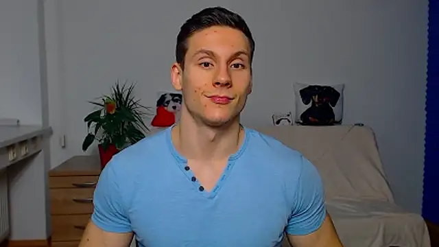 ZeinMiracles online show from December 18, 2025, 8:45 pm