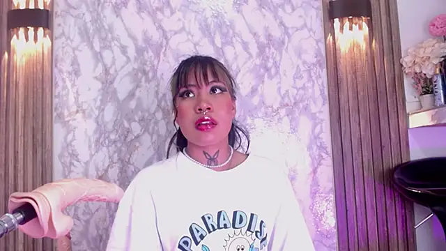 Georgina Astor online show from October 15, 2025, 9:34 pm