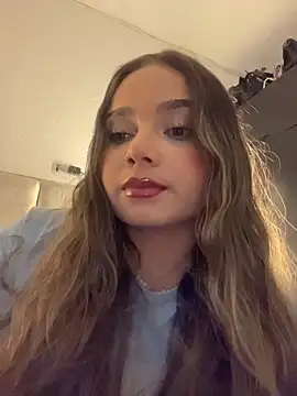 AnnyLopezzz  online show from March 16, 2026, 5:44 am