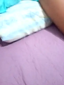 Snapshot of Guigui34 chatting on September 24, 2025, 12:55 pm Guigui34 online show from September 24, 2025, 12:55 pm