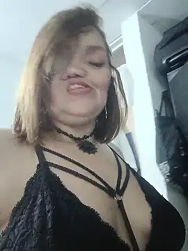 MayaLuna1 online show from October 13, 2025, 5:36 pm