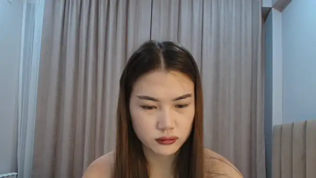 mimi lan online show from September 22, 2025, 4:40 am