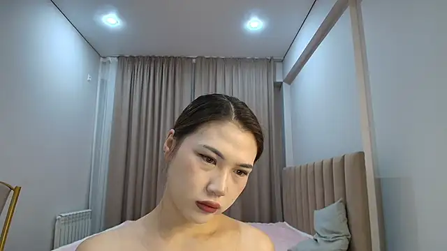 mimi lan online show from September 28, 2025, 4:08 am