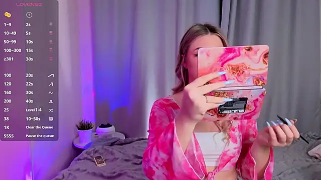 AliaBuerstatte online show from November 9, 2025, 7:07 pm