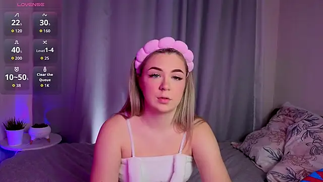 AliaBuerstatte online show from November 12, 2025, 7:07 pm