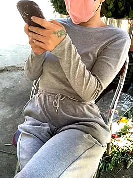 Tieuvi 18 online show from November 14, 2025, 1:53 am