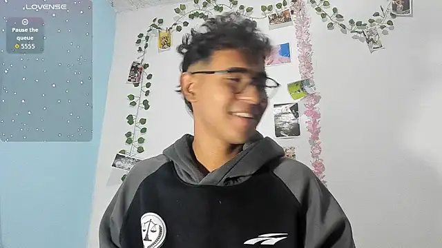 Snapshot of cute_sammy_1 chatting on November 27, 2025, 11:43 am cute sammy 1 online show from November 27, 2025, 11:43 am