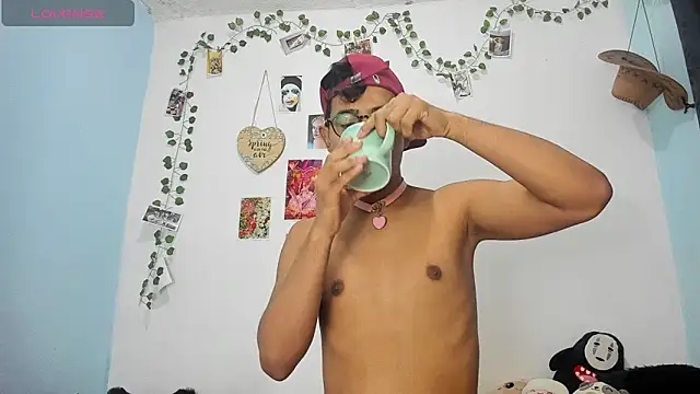 Snapshot of cute_sammy_1 chatting on November 24, 2025, 8:47 am cute sammy 1 online show from November 24, 2025, 8:47 am