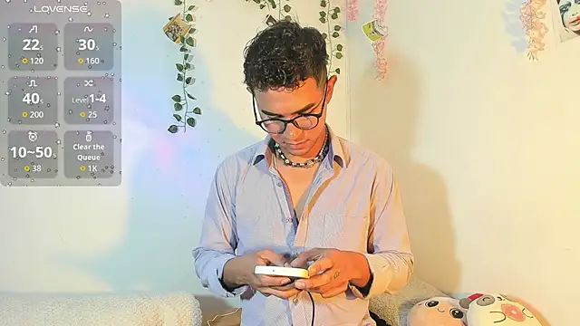 Snapshot of cute_sammy_1 chatting on September 12, 2025, 4:23 am cute sammy 1 online show from September 12, 2025, 4:23 am