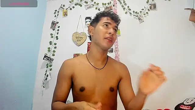 Snapshot of cute_sammy_1 chatting on November 20, 2025, 11:44 am cute sammy 1 online show from November 20, 2025, 11:44 am