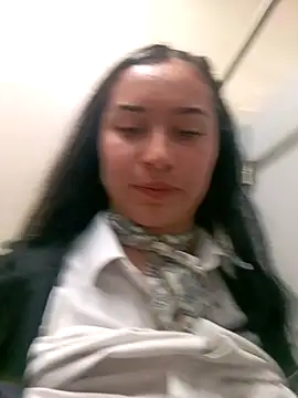 Snapshot of Sol_Sunny chatting on April 21, 2026, 3:18 pm Sol Sunny online show from April 21, 2026, 3:18 pm