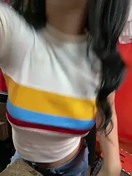 Snapshot of Sol_Sunny chatting on May 17, 2026, 9:37 pm Sol Sunny online show from May 17, 2026, 9:37 pm