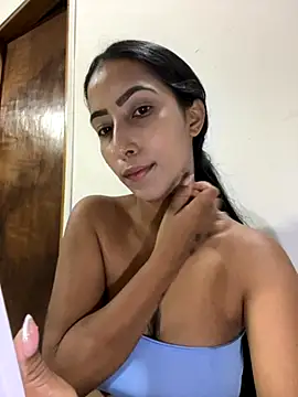 Snapshot of chloerose26 chatting on October 29, 2025, 11:25 pm chloerose26 online show from October 29, 2025, 11:25 pm