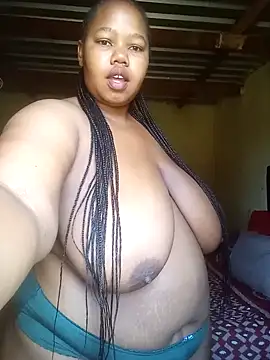 Curvycandy95 online show from November 5, 2025, 4:48 am