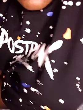 Snapshot of Ajwido chatting on November 12, 2025, 7:18 pm Ajwido online show from November 12, 2025, 7:18 pm