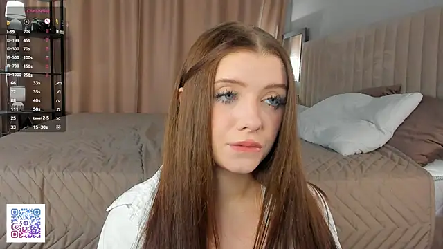 Snapshot of AngelenaCrittendon chatting on November 2, 2025, 6:13 pm AngelenaCrittendon online show from November 2, 2025, 6:13 pm