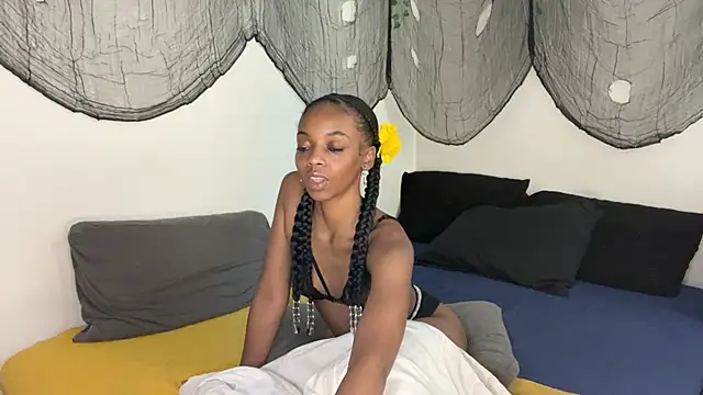 Snapshot of Trixie_luv1 chatting on September 27, 2025, 5:30 pm Trixie luv1 online show from September 27, 2025, 5:30 pm